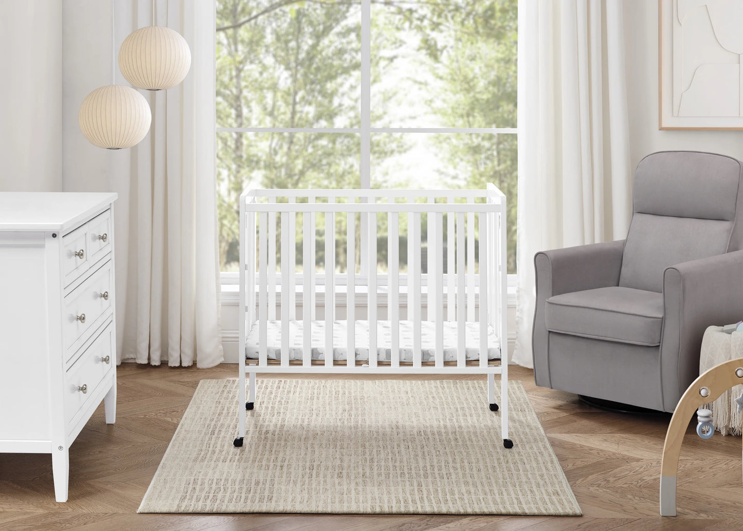 Delta Children Lee Portable Folding Mini Crib with 1.5 - Inch Mattress - Greenguard Gold Certified - Product image 2